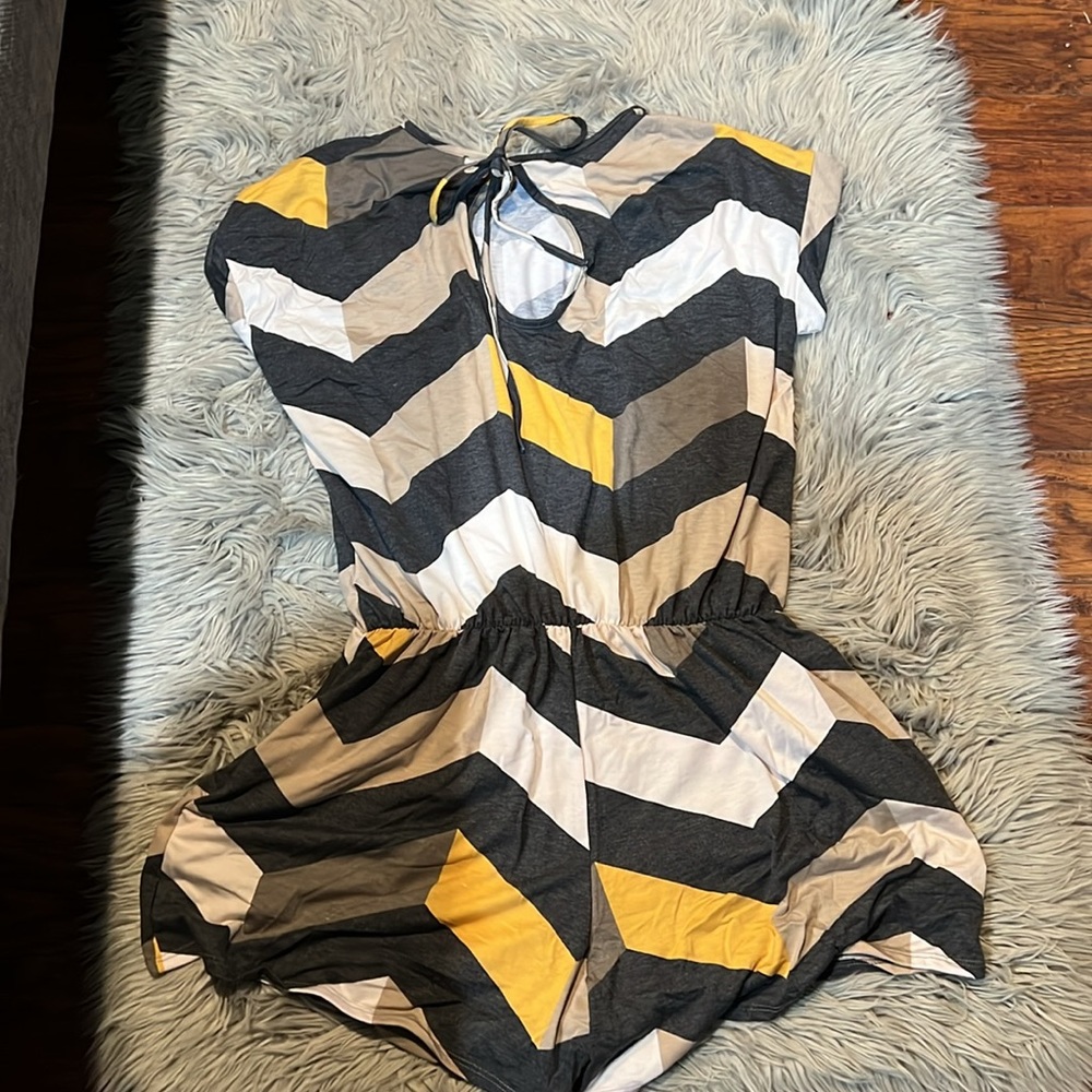 Romper - Picture 2 of 2
